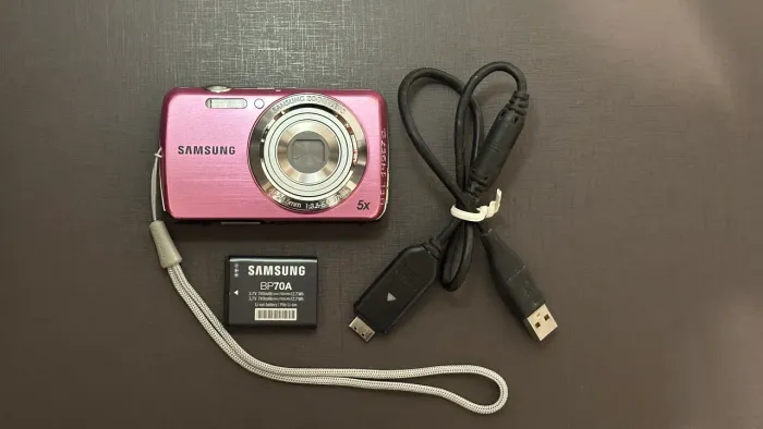 Samsung PL20 14MP - Câmera Digital Compacta