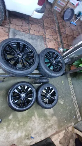 Rodas e pneus aro 16 honda