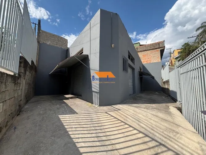 Lote de 375 m² com loja de 109m² e estrutura para uma casa, Bairro Santa Rita, Santa Luzia