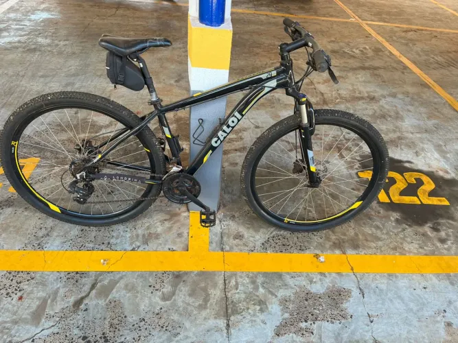 Bicicleta Caloi Extreme Aro 29 Câmbios Shimano Freio a Disco