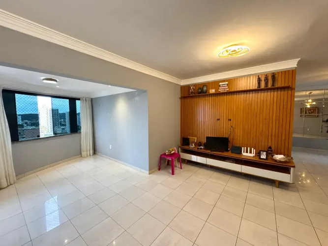 Apartamento no Cond. Res. Cheverny - 117 m² em andar alto, com 3 suítes em Lagoa Nova - N