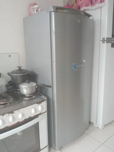 Vende-se ou troca em uma máquina de lavar