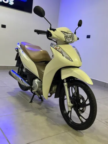 HONDA BIZ 125 ANO 2024 COM BAIXO KM