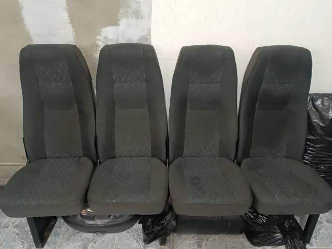 Vendo bancos para van