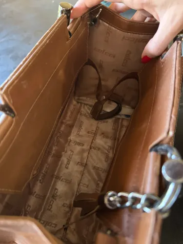 Bolsa Feminina Colcci Tote com Logomania em Relevo Caramelo (Edição Limitada)