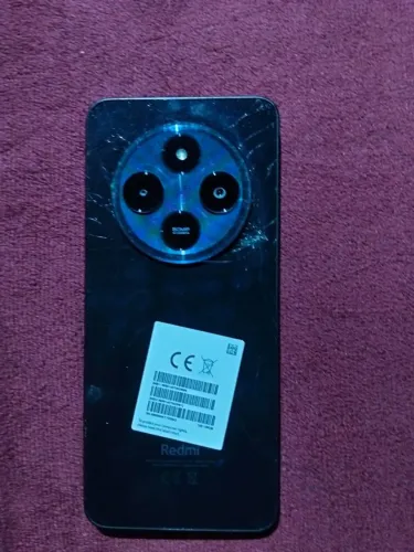 Vendo xaiome 14C com apenas a tampa trazer quebrada mais o celular é bom 128 gb
