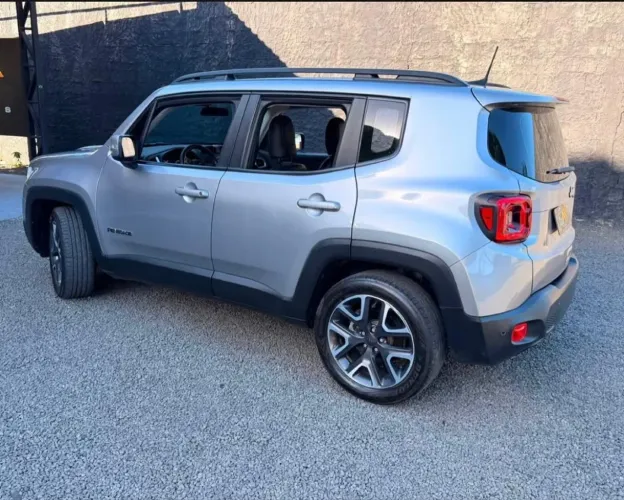 Jeep Renegade Longitude 1.8 4X2 Flex 16V Aut. 2021
