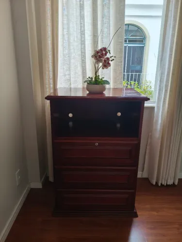 Cômoda Multiuso de Madeira MDF com Gavetas