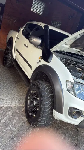 Mitsubishi L200 T.outdoor 3.2 CD TB Int. Dies. Aut. 2017