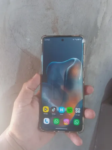 Edge 60 - 512GB - 24GB DE RAM
