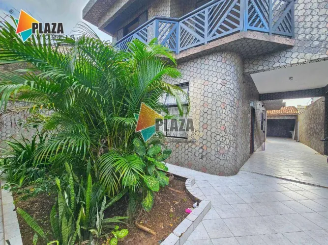 Casa com 3 dormitórios para alugar, 280 m² por R$ 6.104,00/mês - Ocian - Praia Grande/SP