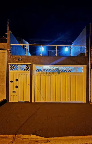 CASA COM 03 QUARTOS PARA LOCAÇÃO E VENDA NO BAIRRO VILA JUNDIAINÓPOLIS EM JUNDIAÍ - SP REF
