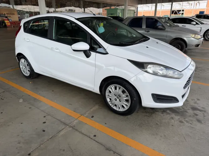 Ford Fiesta 1.5 16V Flex Mec. 5P 2015