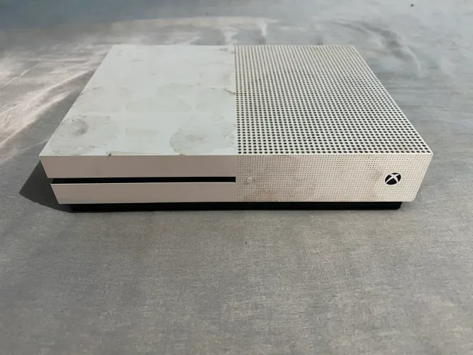XBOX ONE S *C/ DEFEITO*