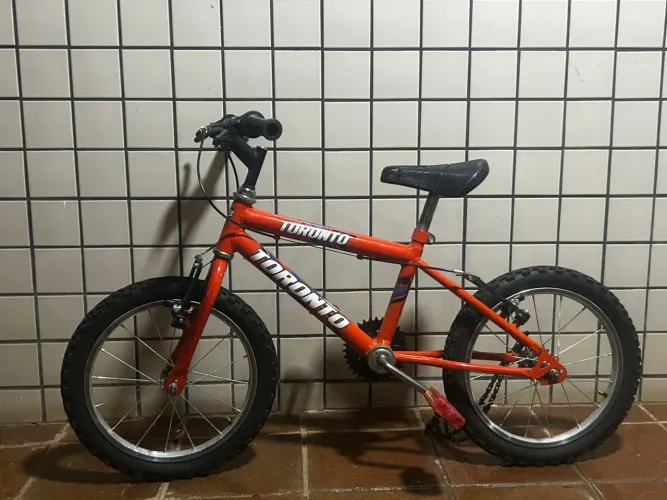 Bike Toronto aro 16 em ótimo estado!!