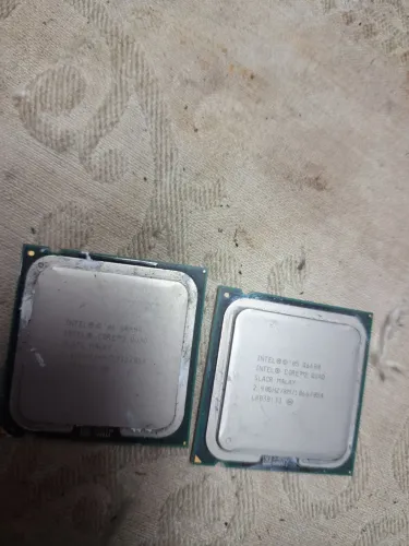 2 processadores. core 2 quad
