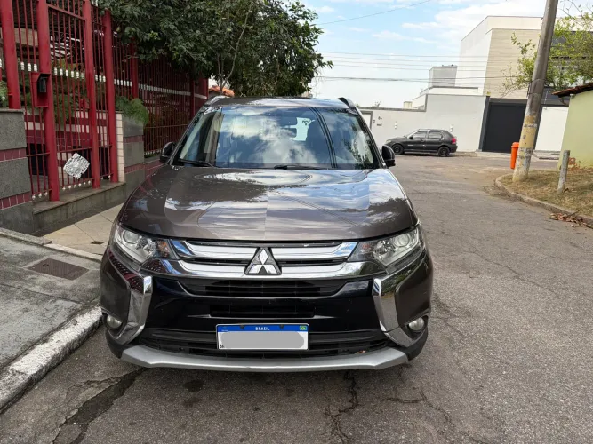 Mitsubishi Outlander 2.0 16V 160cv Aut. 2016