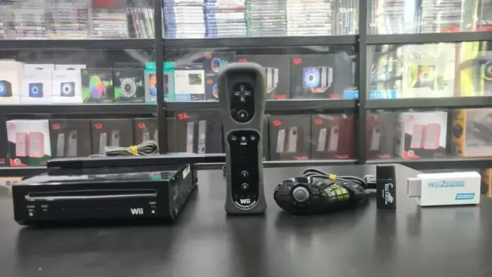 Console Nintendo Wii Completo + Wii Remote + Nunchuck + Sensor (Desbloqueado com Jogos) -