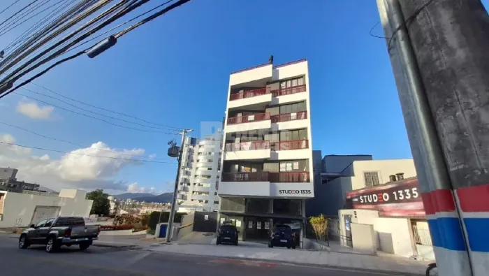 Ótimo studio para locação no bairro Trindade!