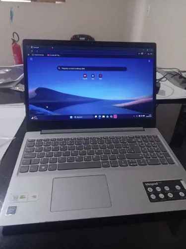 Notebook semi novo