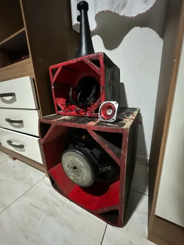 SOM PRA VENDER OU TROCAR EM ALGO DE MEU INTERESSE