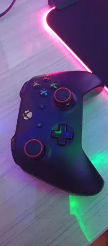 Controle Xbox One preto sem fio