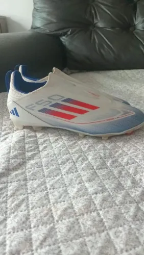 Chuteira Adidas F50