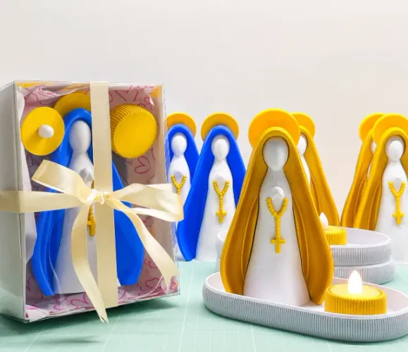 Kit Nossa Senhora com vela elétrica e bandeja + embalagem para presente