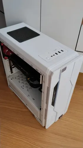 Vendo Gabinete montado (apenas venda e acompanha mouse e teclado)