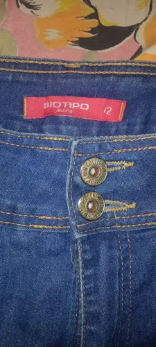 Calças jeans a preço de desapego