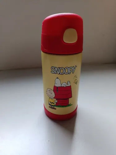 Garrafa térmica do Peanuts - Charlie Brown  de aço inox