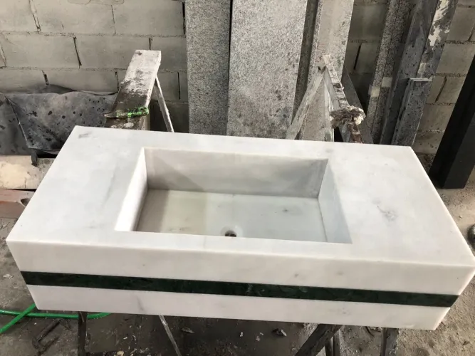 Cuba de Mármore branco com roda mão