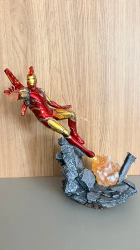 Iron Man Mark 85 LXXXV Deluxe Endgame Iron Studios 1/10 com Caixa