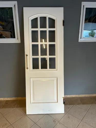 Vendo porta maciça com vidro