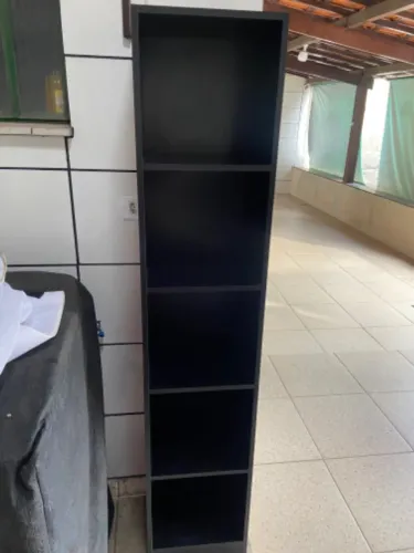 Estante de livros nova montada