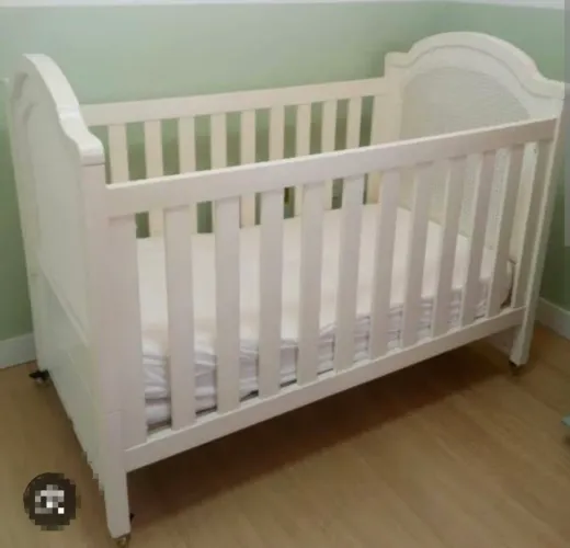 Berço americano branco 2 em 1