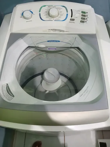 Máquina de lavar Electrolux . Turbo economia - 127V