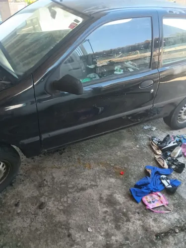 Vendo porta esquerda da Palio 99 modelo duas portas 