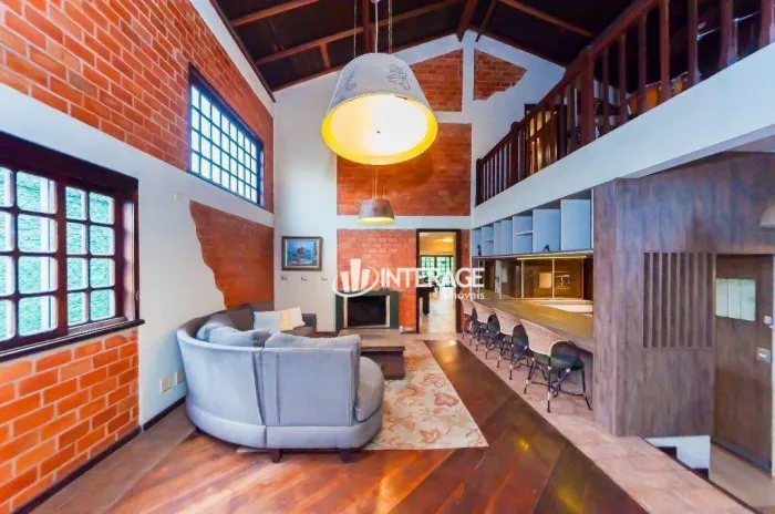 Sobrado com 5 quartos à venda, 415 m² por R$ 1.500.000 - Santa Felicidade - Curitiba/PR