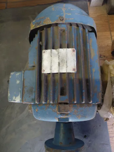 Motor eletrico trifasico