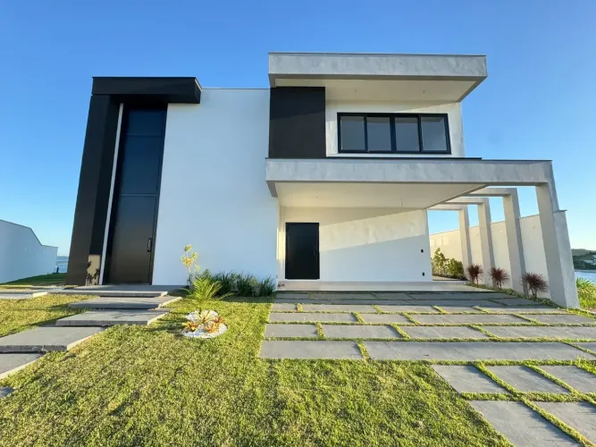 CASA DE ALTO PADRÃO A VENDA EM SÃO PEDRO DA ALDEIA-RJ.