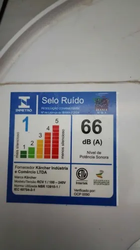 Robô aspirador de pó com controle remoto