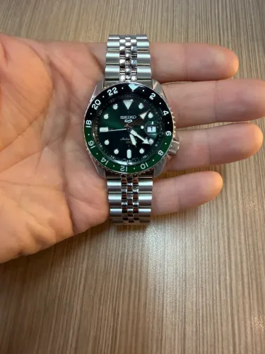 Seiko 5 sports GMT verde Sprite 