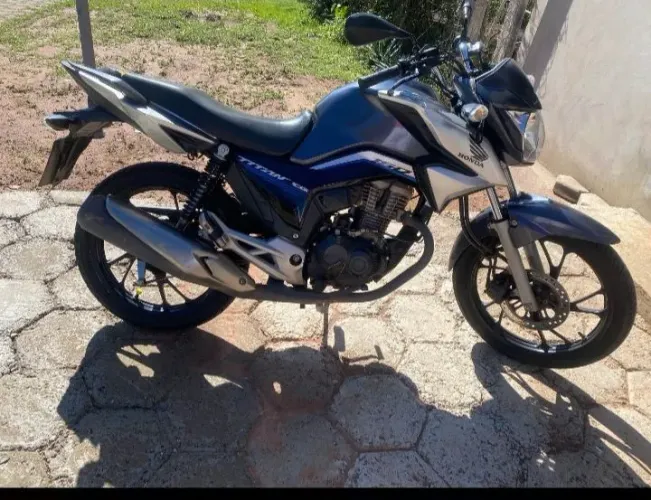 Vendo titan 160