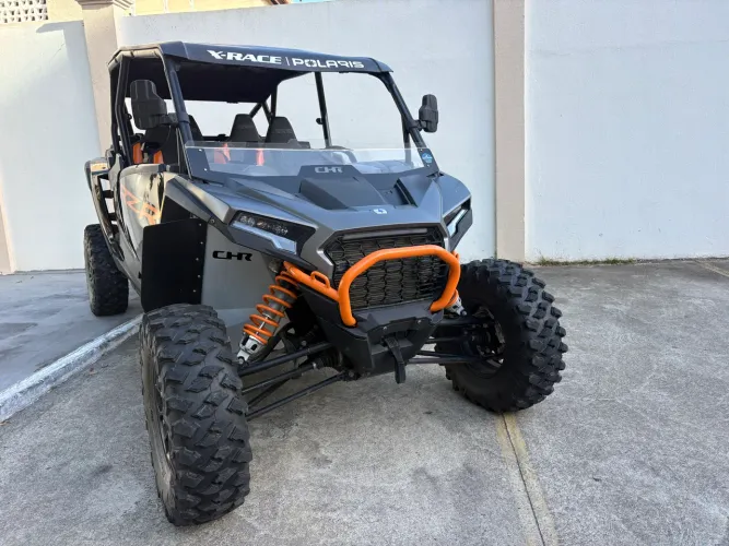 Polaris RZR 1000 4 lugares