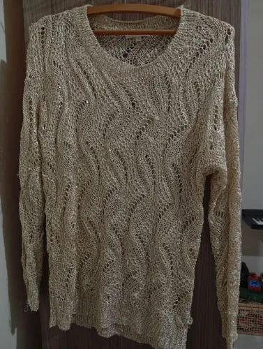 Suéter feminino lã trançada com gliter. TAMANHO M. EM PERFEITO ESTADO DE CONSERVAÇÃO.