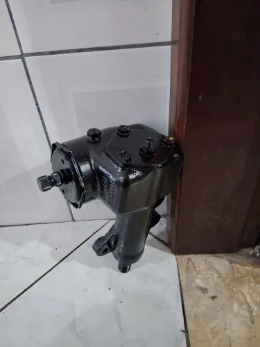 Caixa direção maverick V8