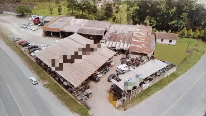 FERRO VELHO AUTO PEÇAS USADAS