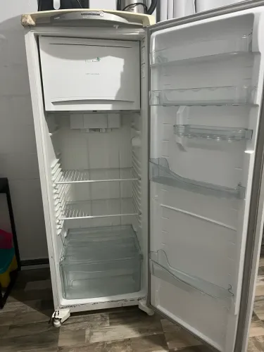 Título: Geladeira Consul Facilite Frost Free 342L (Modelo CRB39)