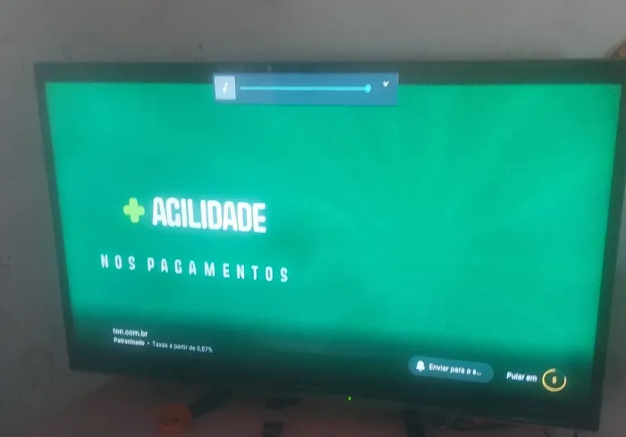 Vende-se está tv
